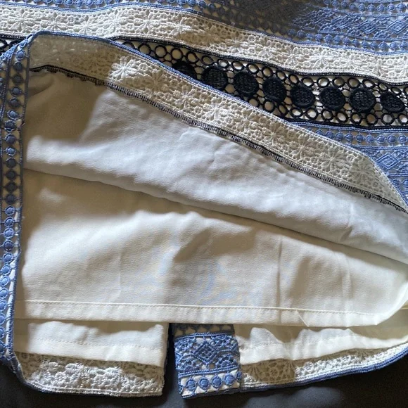 TALBOTS PETITE | Lace | Fully lined | zipper back skirt - Picture 7 of 7